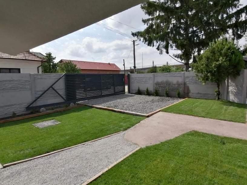 Villa Vikendovy Dom Hlboka Dunajská Streda Exterior foto