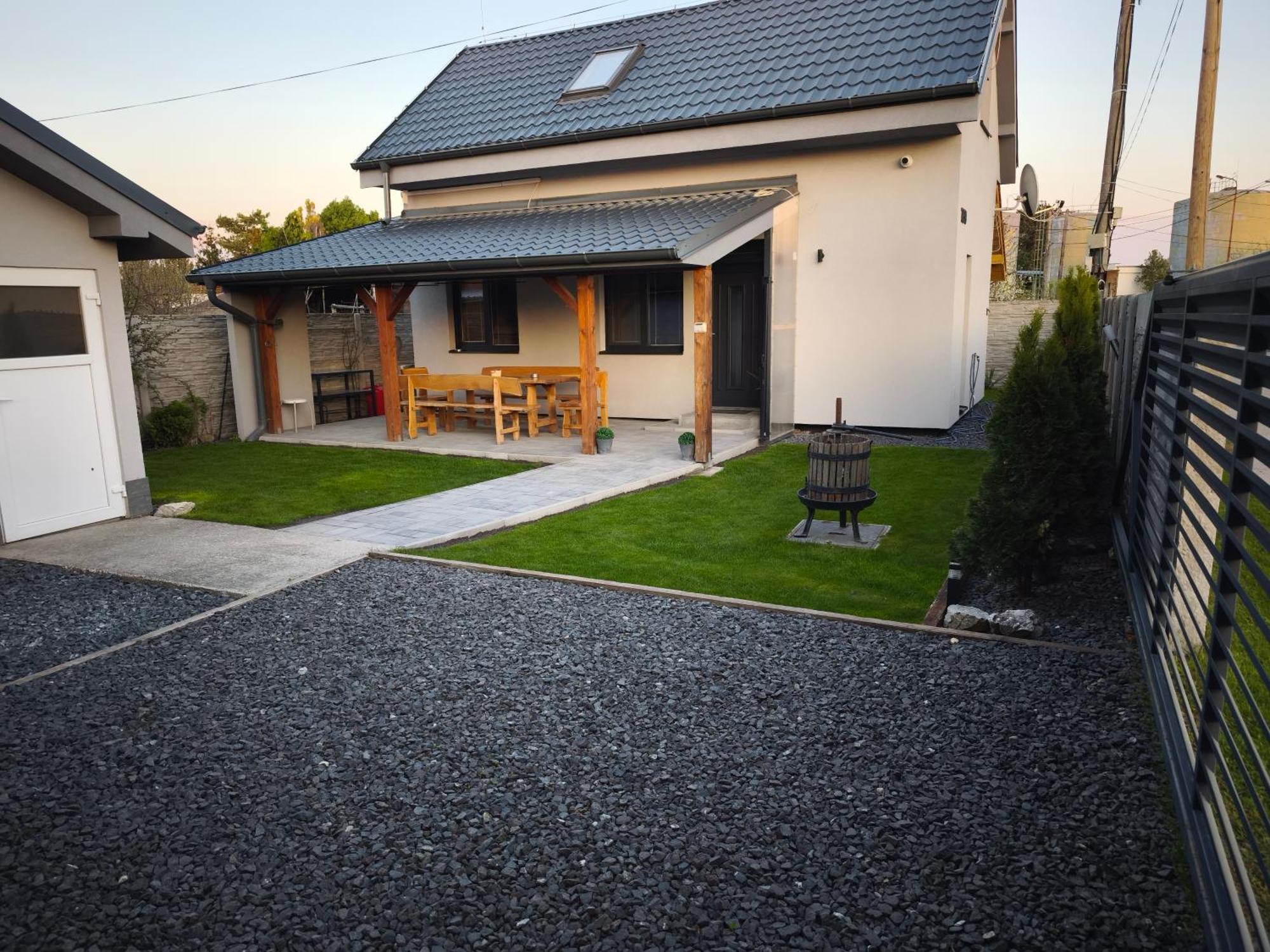 Villa Vikendovy Dom Hlboka Dunajská Streda Exterior foto